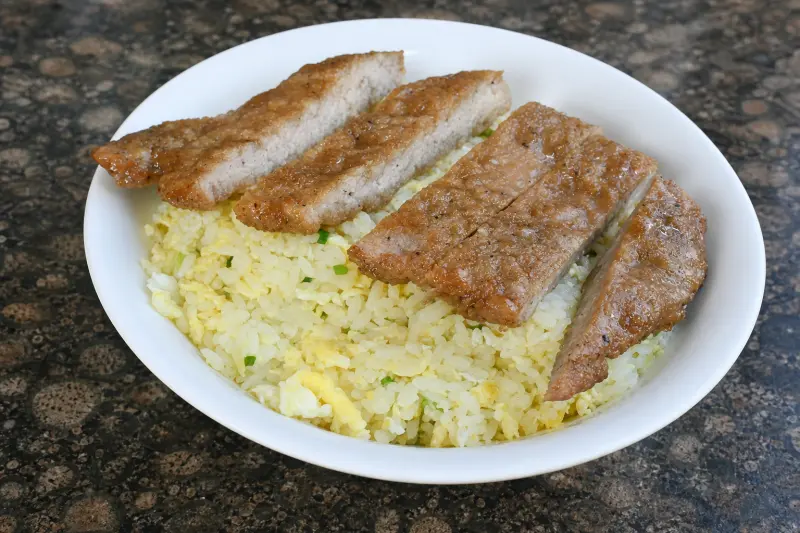 排骨蛋炒飯