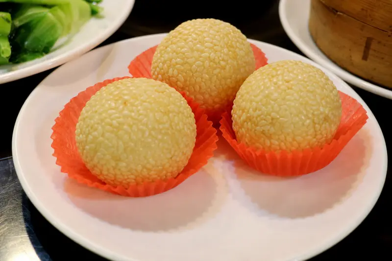 永哥港式點心坊的豆沙芝麻球
