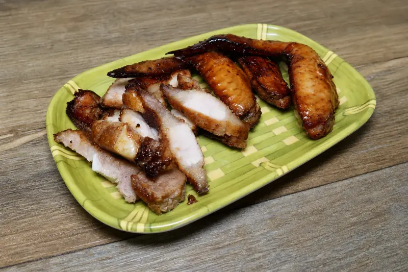 烤雞翅、烤五花肉