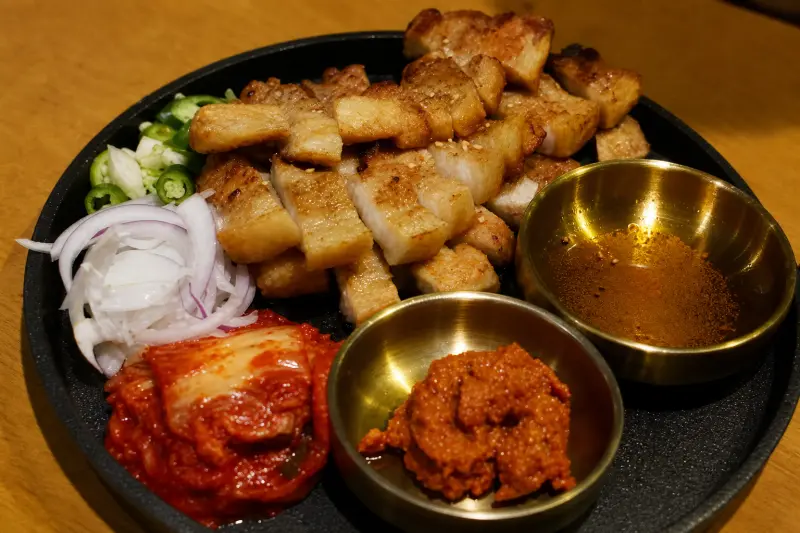 膳 식사 韓式料理 Ma C So Yo的鹽烤豬五花