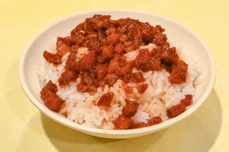店小二魯肉飯的魯肉飯