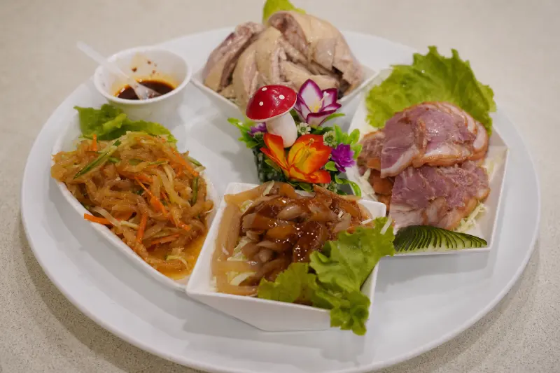 甲鼎川菜館的五福臨門