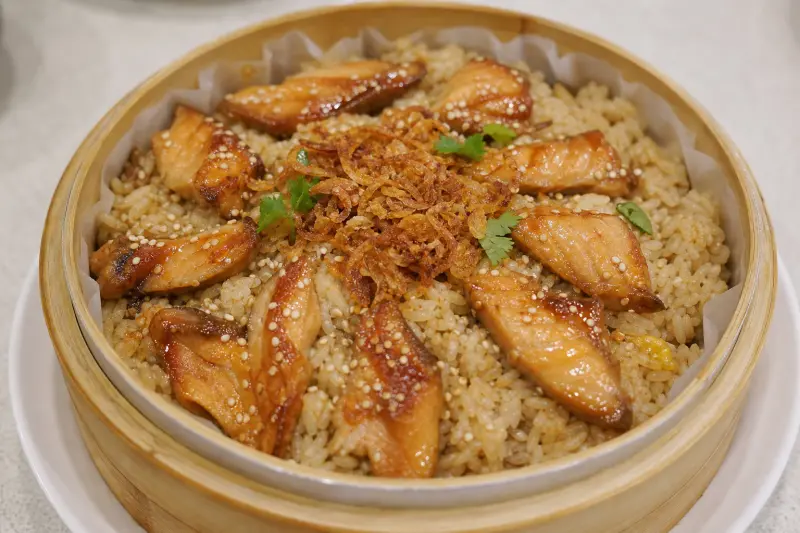 甲鼎川菜館的鰻片米糕