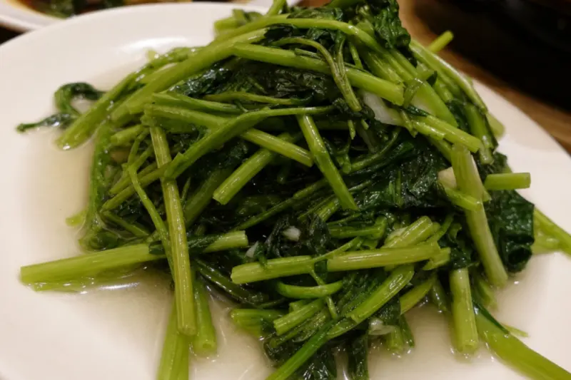 富鼎砂鍋粥 新莊總店的炒空心菜