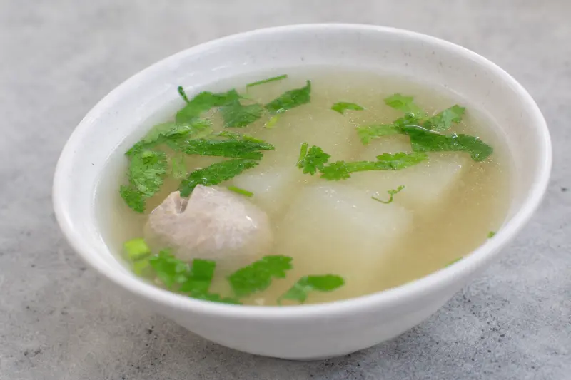 新莊羊肉榮的蘿蔔貢丸湯