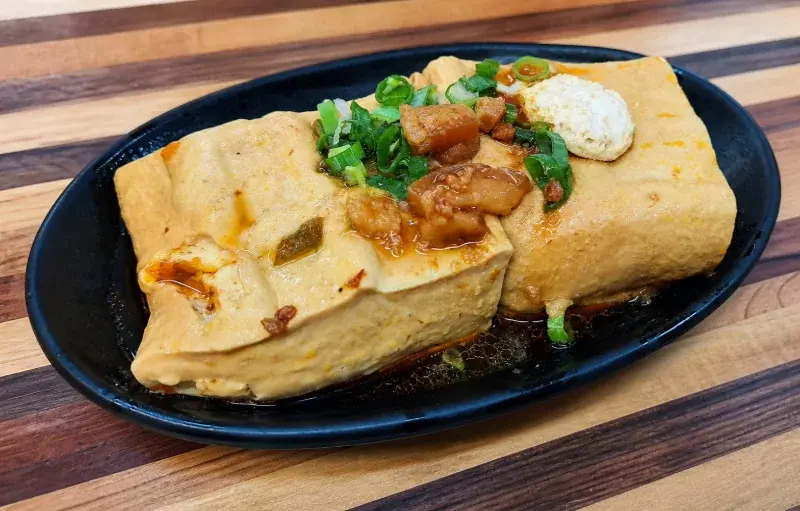 玉知高華知高飯的滷大腸與魯白豆腐