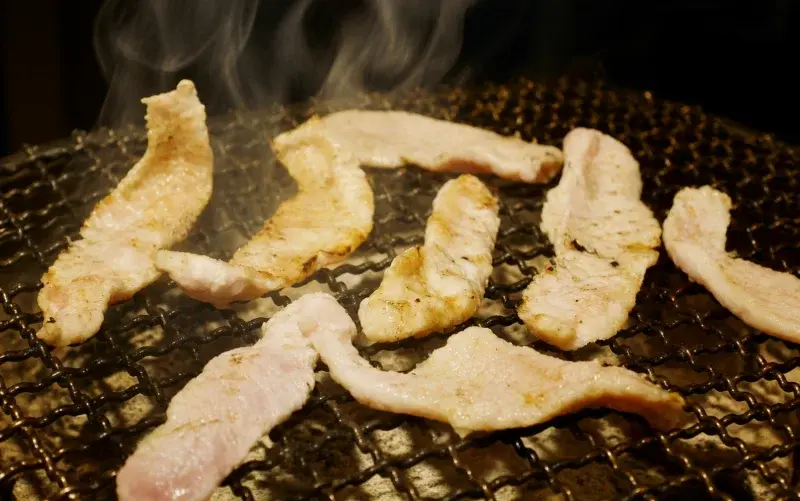 牙打燒肉 Yakiniku的手切松阪豬