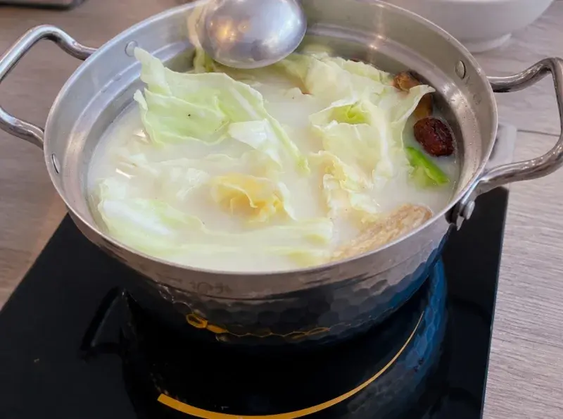景平洞天粵式煲湯獨享鍋的胡椒豬肚湯