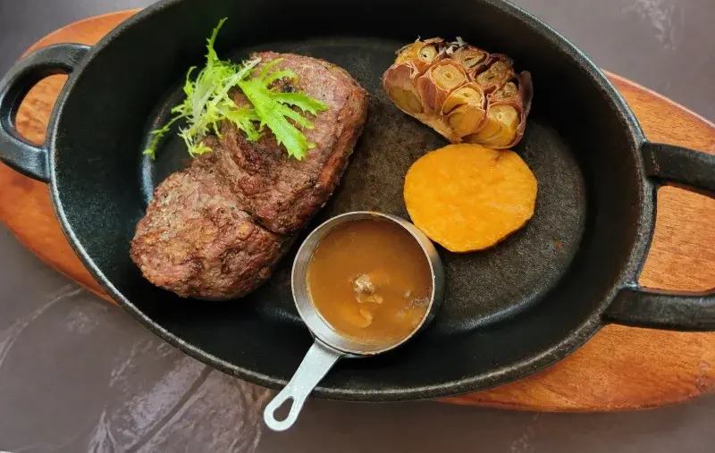 青焰 炭火熟成牛排(新莊嘉軒門市)探店照片