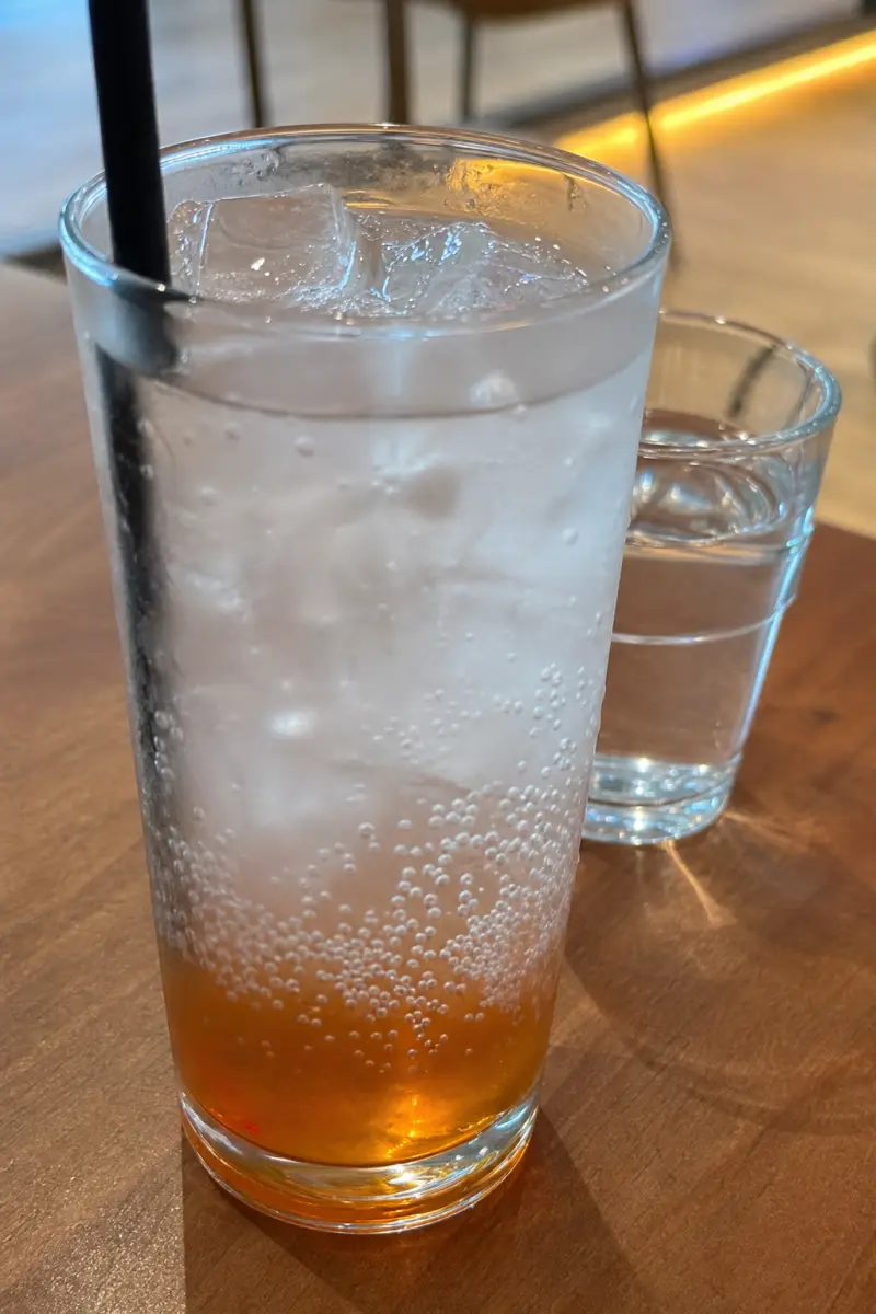 三十六號轉角披薩店(20點最後供餐)的手工樹枝麵包