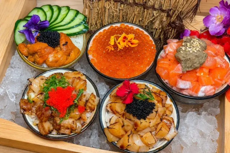 五型の丼飯 北屯店的五型小缽丼