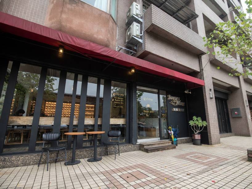 波赫士領地精品咖啡館 明水店 提拉米蘇 千層蛋糕