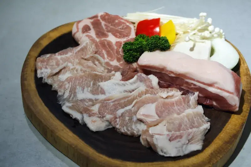 料韓男(北屯店) 美食照片 1