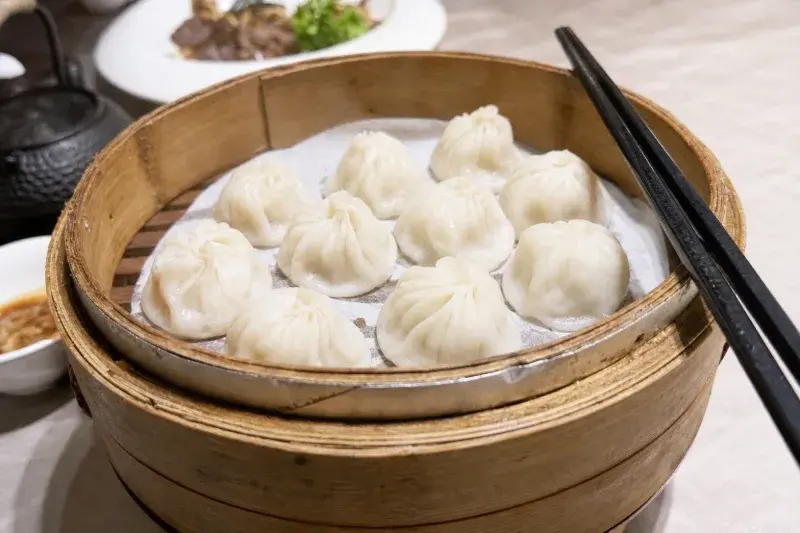 品虹橋滬川美饌旗艦店的圓籠流金包