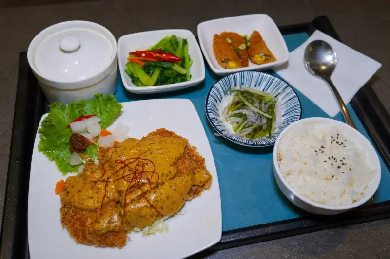 雲太閒茶館的松露乳酪豬排套餐