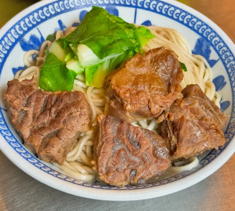 老余麵店的牛肉拌麵