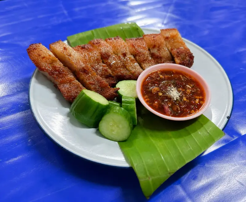 大城老船麵的魚香三層肉