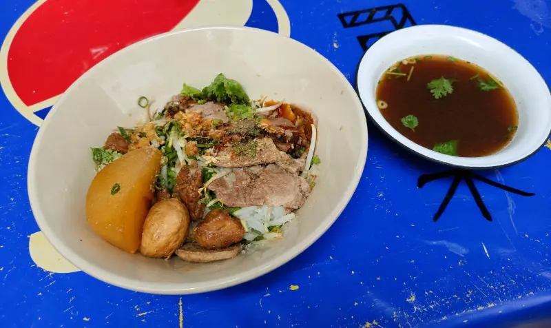 大城老船麵的船拌麵