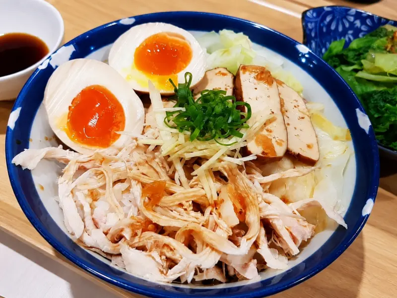 我們與雞肉飯的距離｜我們與雞肉飯的距離