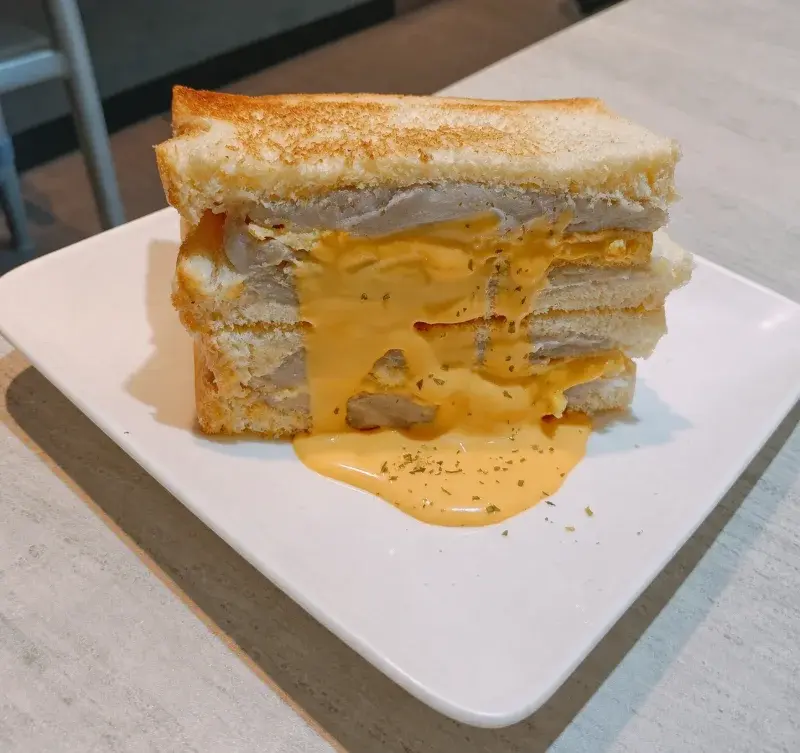 鳳梨寶堡 餐點照片