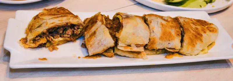 泰式打拋豬肉酥皮蛋餅