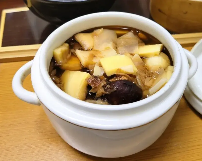 賴桑透抽蚵仔麵線 美食照片 1