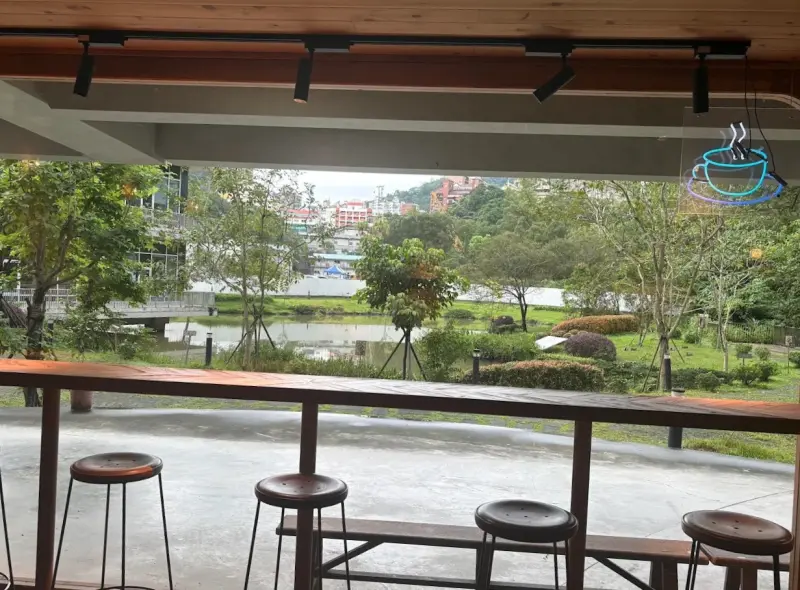 Ruins Coffee Roasters廢墟 湖村店探店照片