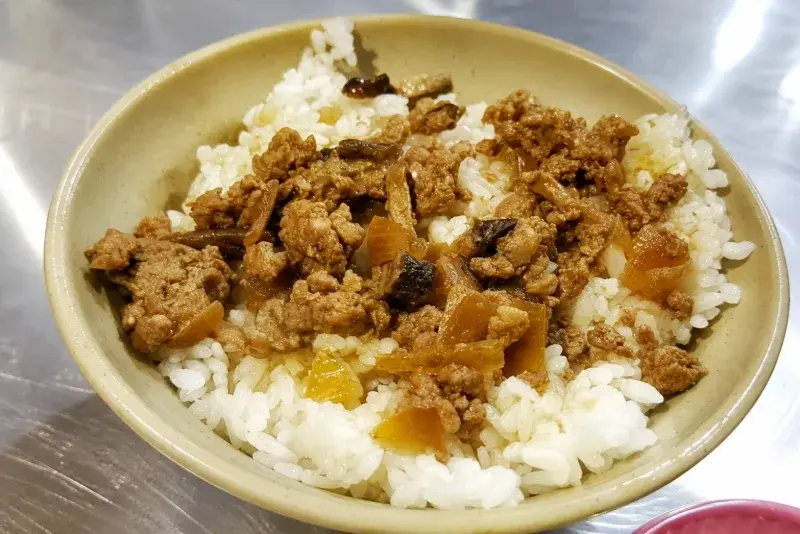 盧記當歸土虱藥頭排骨香菇肉燥飯 음식 사진 1