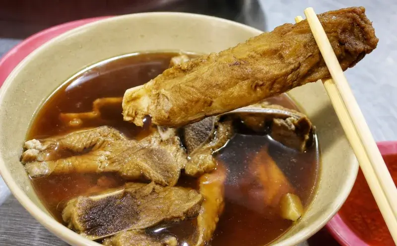 盧記當歸土虱藥頭排骨香菇肉燥飯 음식 사진 3