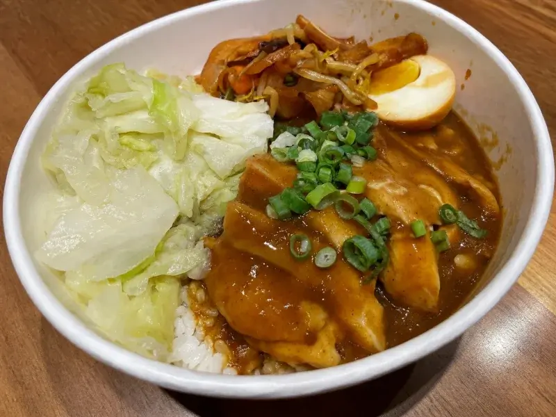 ภาพอาหาร 3 ของ 穀香雞肉飯
