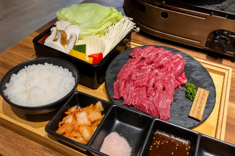 雲霧翩翩燒肉酒場的菲力牛套餐