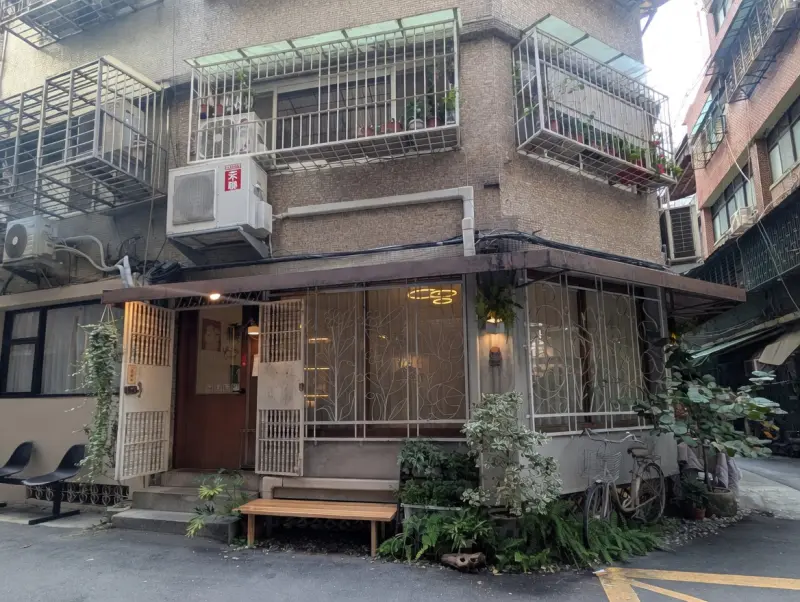 Horoka 木咖 【隱身在西門巷弄的文青咖啡廳】｜木咖 Horoka