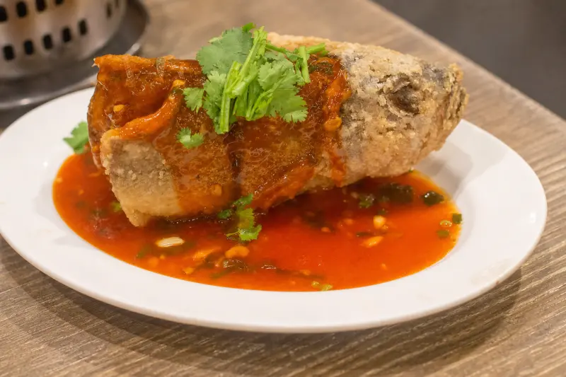 臨洋港生猛活海鮮長安店的糖醋黃魚