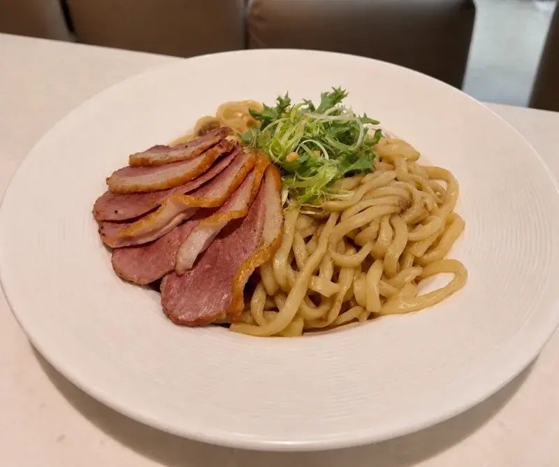 香蔥寬扁麵佐煙燻鴨胸原圖
