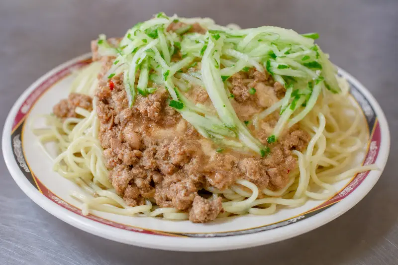 永吉涼麵的肉燥涼麵