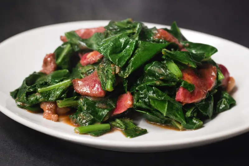 牛老大涮牛肉 (台北市承德店)的芥藍炒牛肉