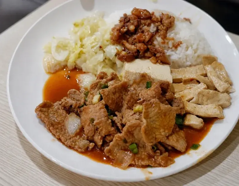 食來運轉的蔥爆牛肉飯
