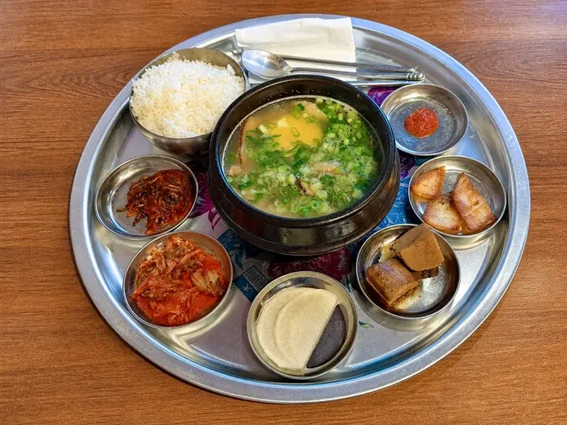 金書西餐飲 韓國豬肉湯飯 돼지국밥 餐點照片