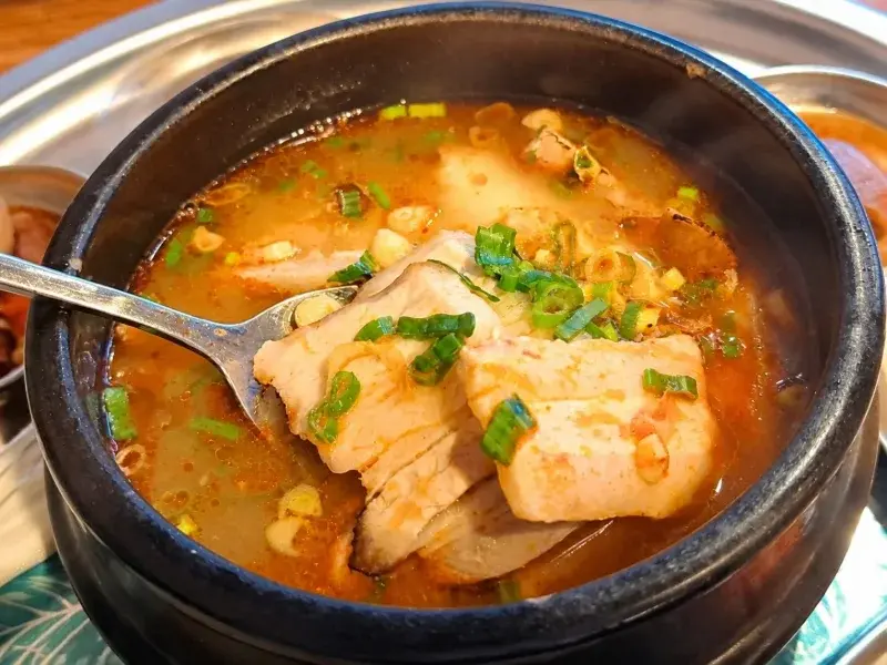 金書西餐飲 韓國豬肉湯飯 돼지국밥 餐點照片