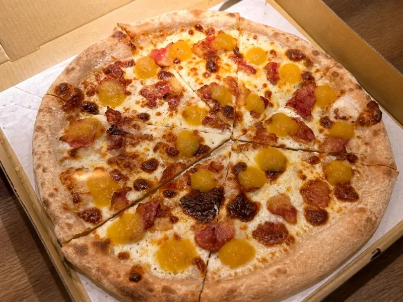 The Slice Shop 天母的熟成松阪豬鳳梨披薩