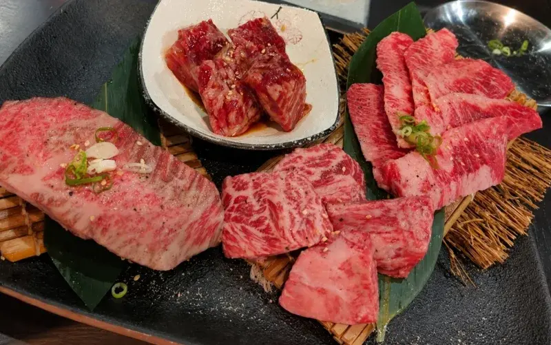 谷炭燒肉的和牛拼盤