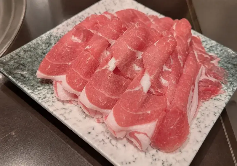 旺角石頭火鍋的小羔羊肉