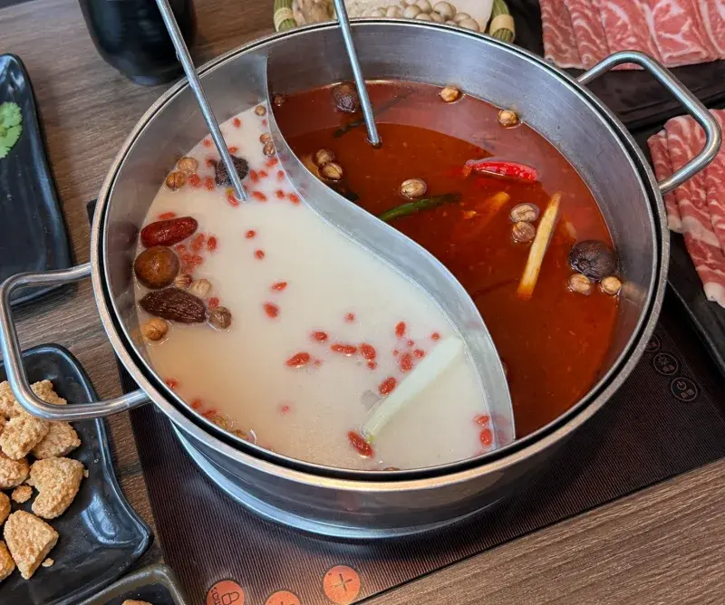 問鼎 ‧ 皇上吉祥 麻辣養生鍋-西門店 美食照片 1
