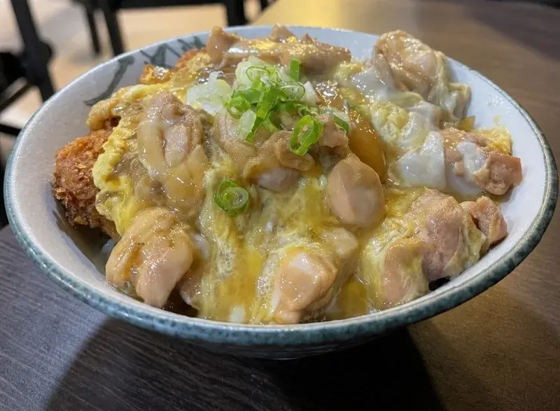 雙子丼(雞肉+豬排)